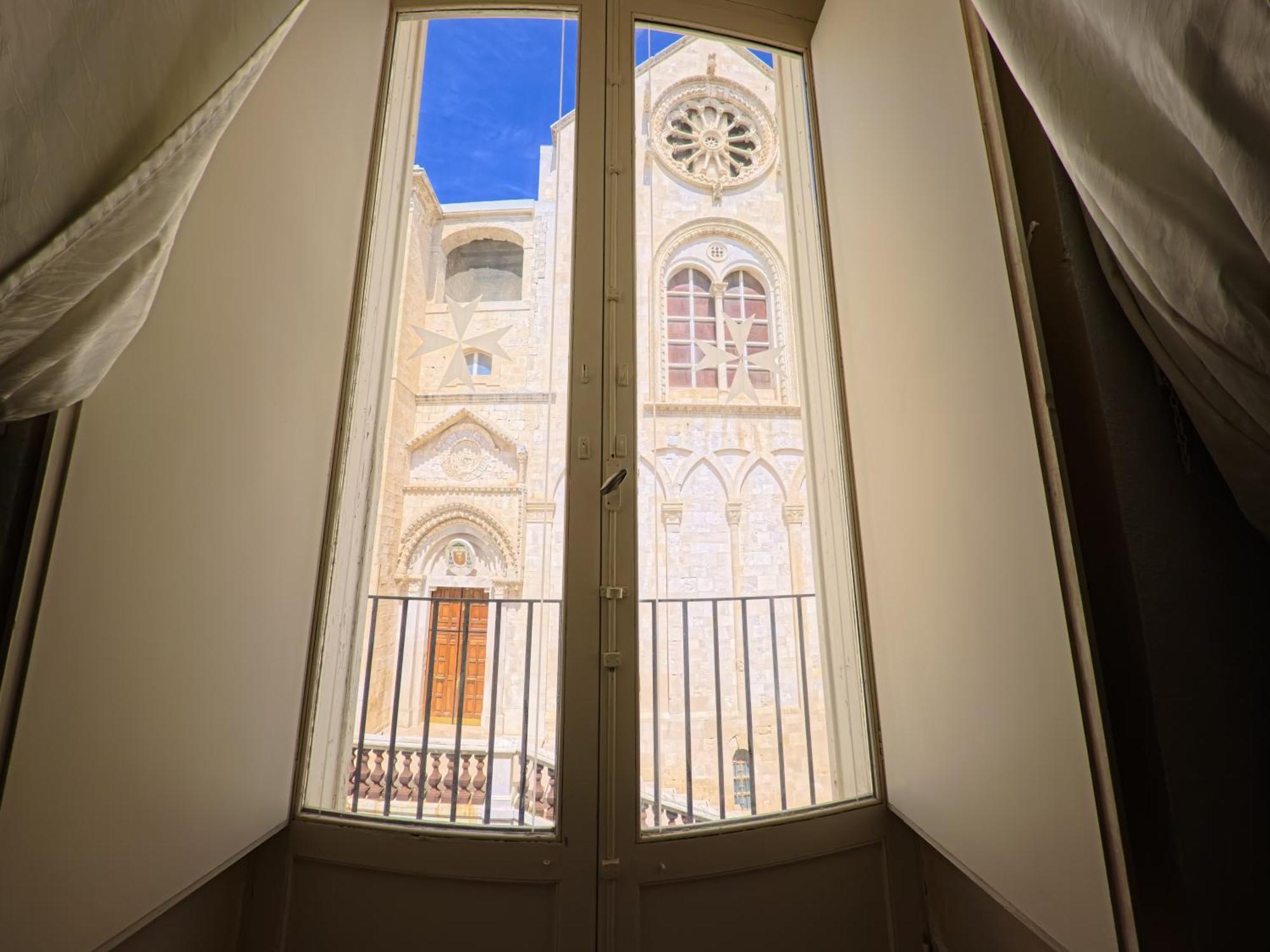 Palazzo Framarino Dei Malatesta - Noble Floor - XIV Century Giovinazzo Exterior photo
