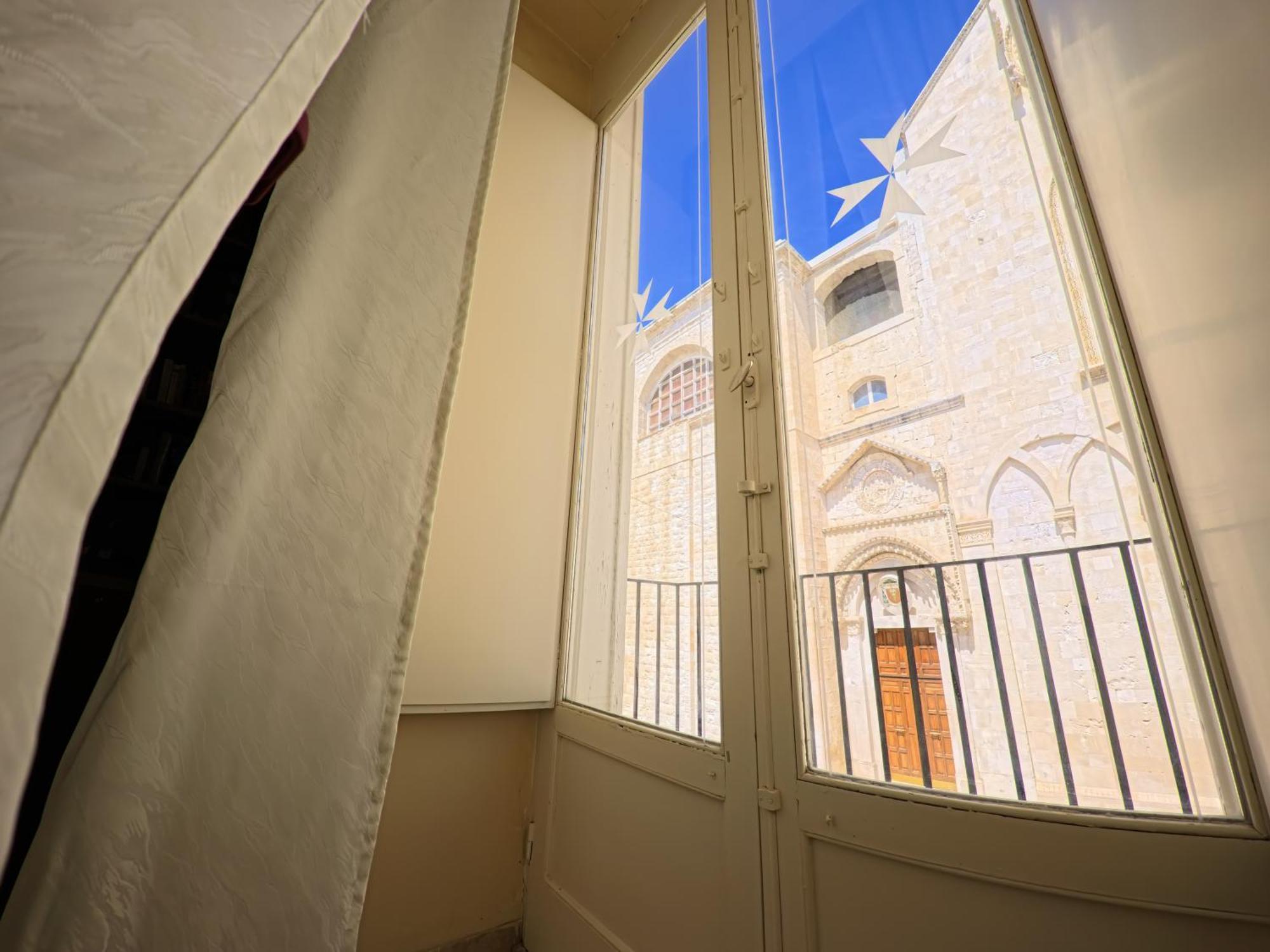 Palazzo Framarino Dei Malatesta - Noble Floor - XIV Century Giovinazzo Exterior photo