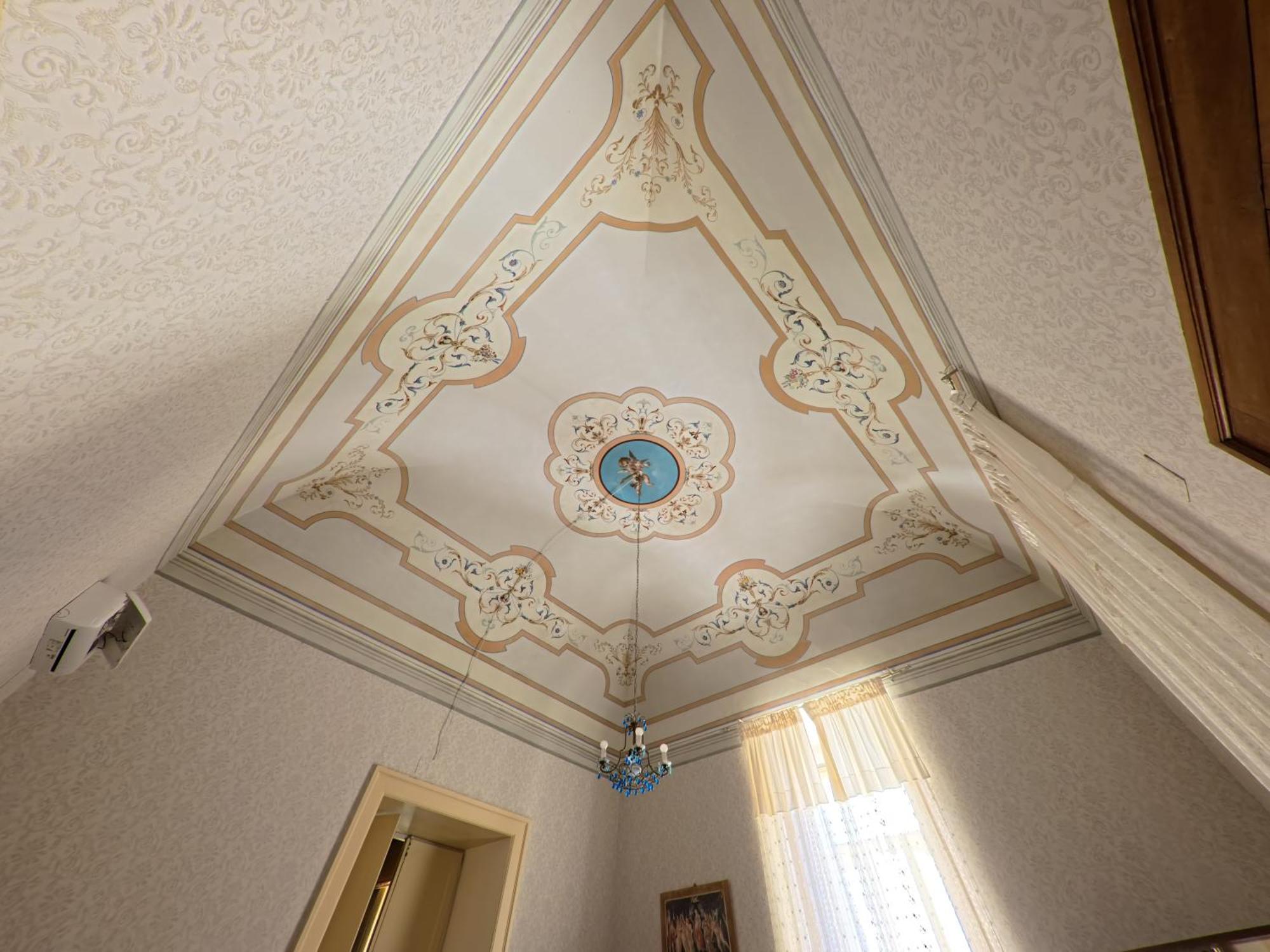 Palazzo Framarino Dei Malatesta - Noble Floor - XIV Century Giovinazzo Exterior photo