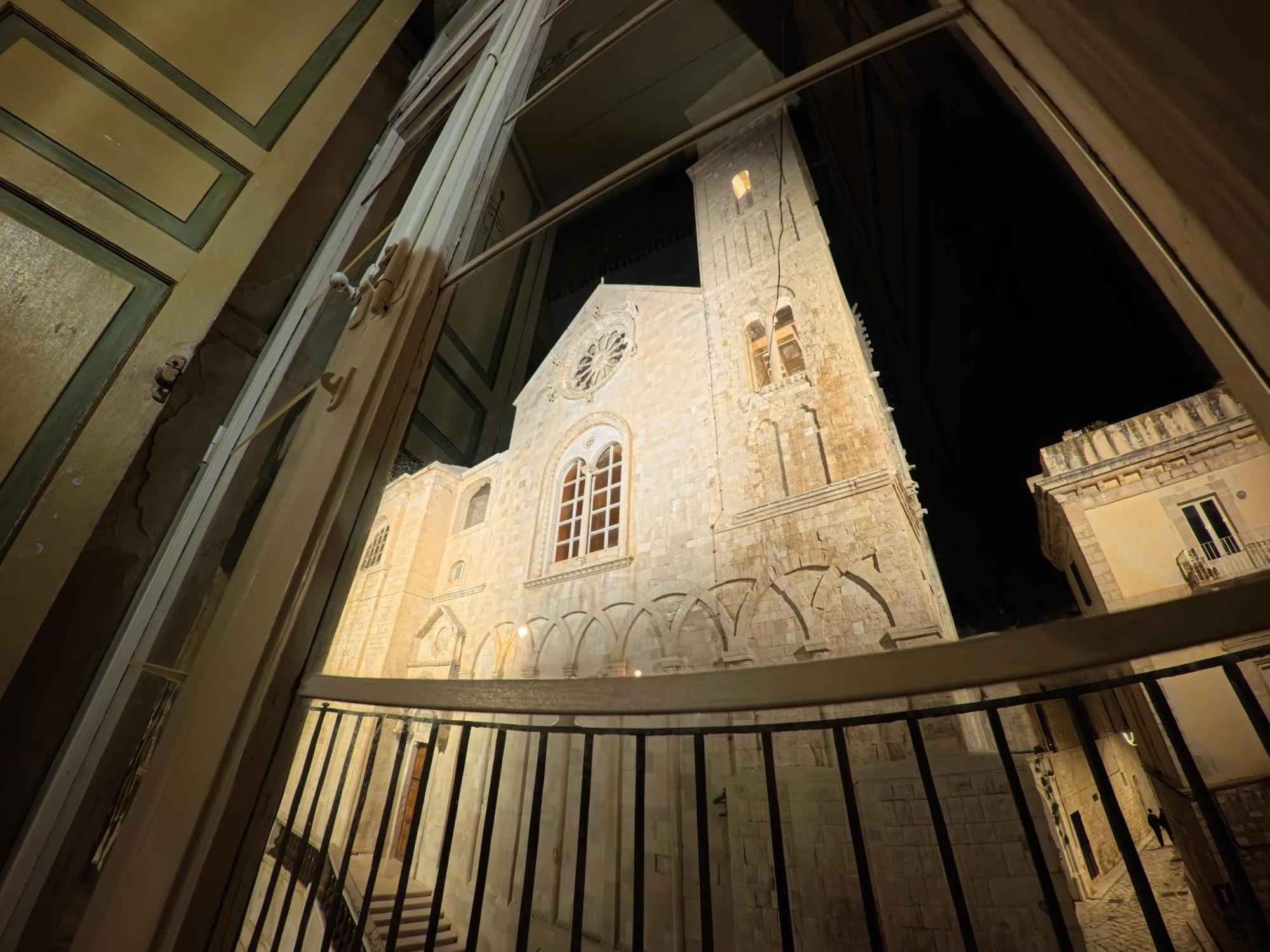 Palazzo Framarino Dei Malatesta - Noble Floor - XIV Century Giovinazzo Exterior photo