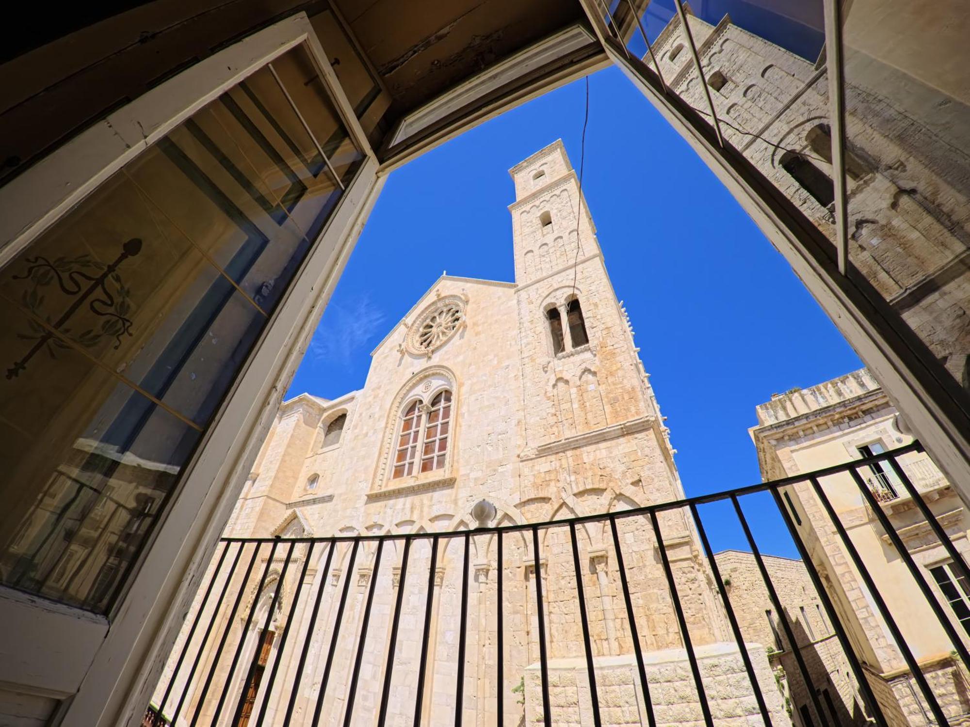 Palazzo Framarino Dei Malatesta - Noble Floor - XIV Century Giovinazzo Exterior photo